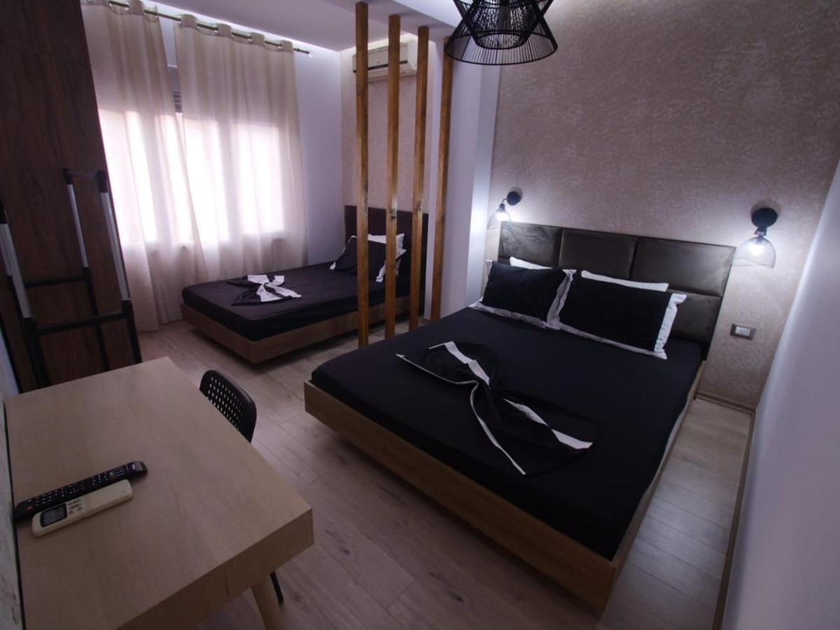 Hidden Gem In the Center Of Tirana Appartement Buitenkant foto