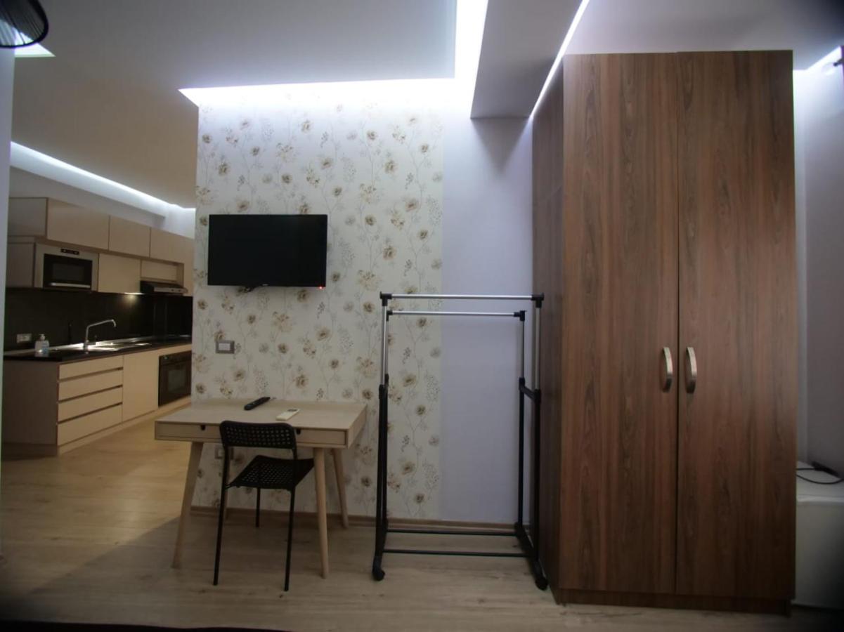 Hidden Gem In the Center Of Tirana Appartement Buitenkant foto